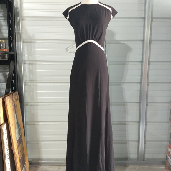 🍭Ali and Jay Gown - Picture 5 of 7